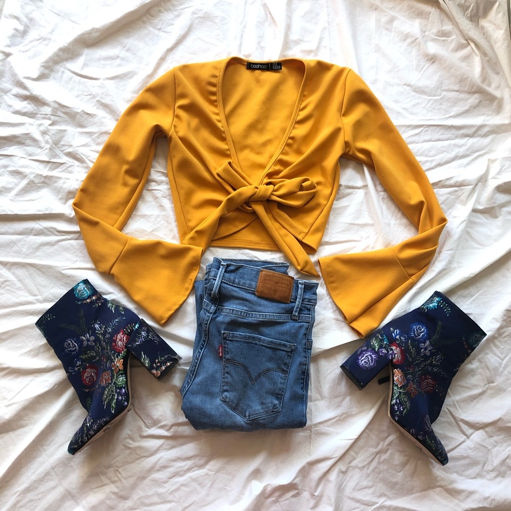 SOLD HOST PICK 🎉 Mustard Front Tie Top - Picture 4 of 8